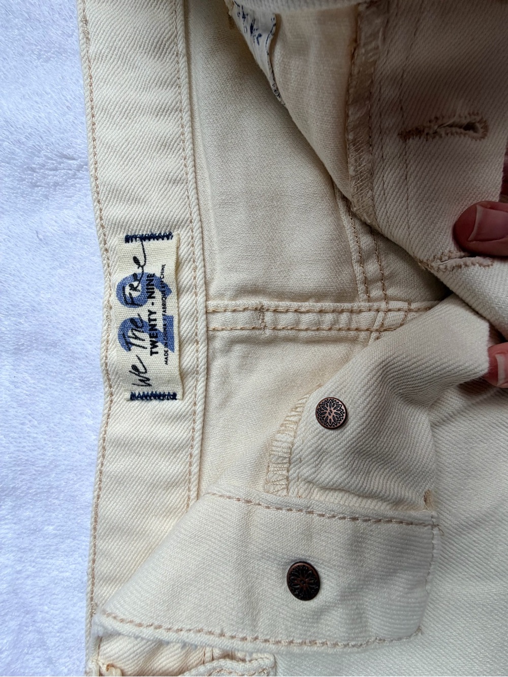 We The Free Cream High-Rise Button-Front Shorts - Picture 5 of 8
